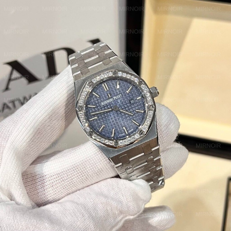 Dong-Ho-Audemars-Piguet-Royal-Oak-Nu-Dinh-Da-May-Pin-33mm-3-1024x1024.jpg