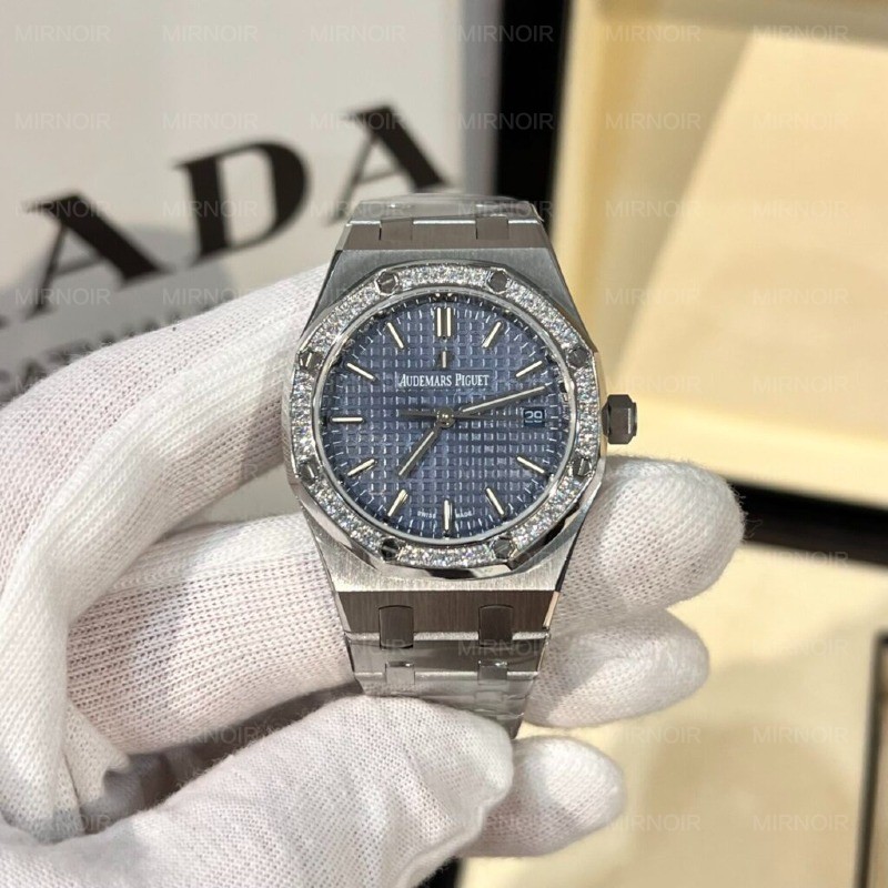 Dong-Ho-Audemars-Piguet-Royal-Oak-Nu-Dinh-Da-Rep-11-34mm-2-1024x1024.jpg