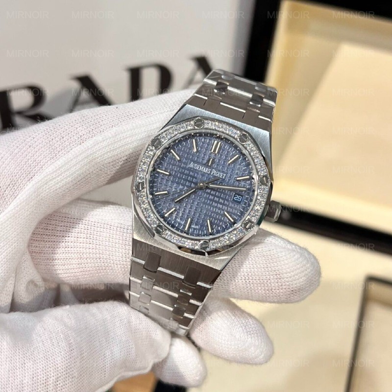 Dong-Ho-Audemars-Piguet-Royal-Oak-Nu-Dinh-Da-Rep-11-34mm-6-1024x1024.jpg