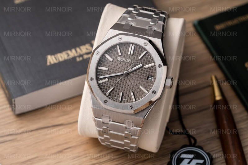 Dong-Ho-Audemars-Piguet-15500ST-Replica-11-Mat-So-Xam-ZF-41mm-1-1024x682.jpg