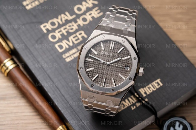Dong-Ho-Audemars-Piguet-15500ST-Replica-11-Mat-So-Xam-ZF-41mm-2-1024x682.jpg