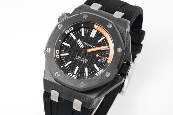 Dong-Ho-Audemars-Piguet-Che-Tac-Royal-Oak-Offshore-Diver-15707CE-Gom-Den-42mm-8.jpg