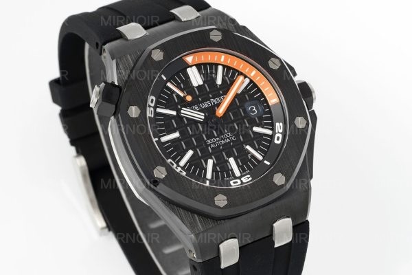 Dong-Ho-Audemars-Piguet-Che-Tac-Royal-Oak-Offshore-Diver-15707CE-Gom-Den-42mm-9.jpg