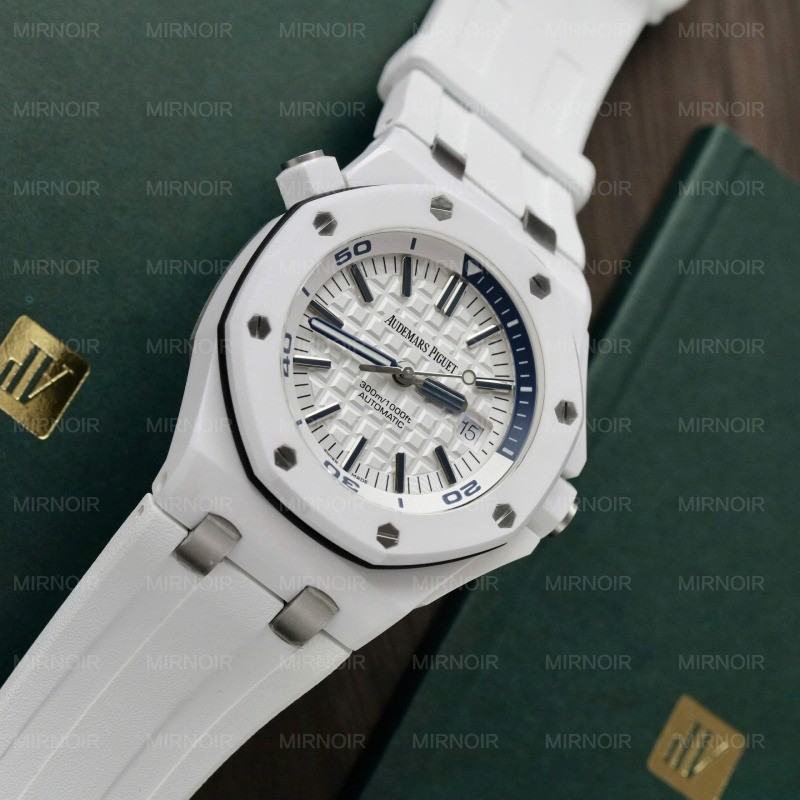 Audemars-Piguet-Royal-Oak-Offshore-15707CB-Replica-11-Gom-Trang-ZF-Factory-42mm-3.jpg