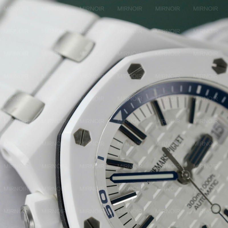 Audemars-Piguet-Royal-Oak-Offshore-15707CB-Replica-11-Gom-Trang-ZF-Factory-42mm-6.jpg