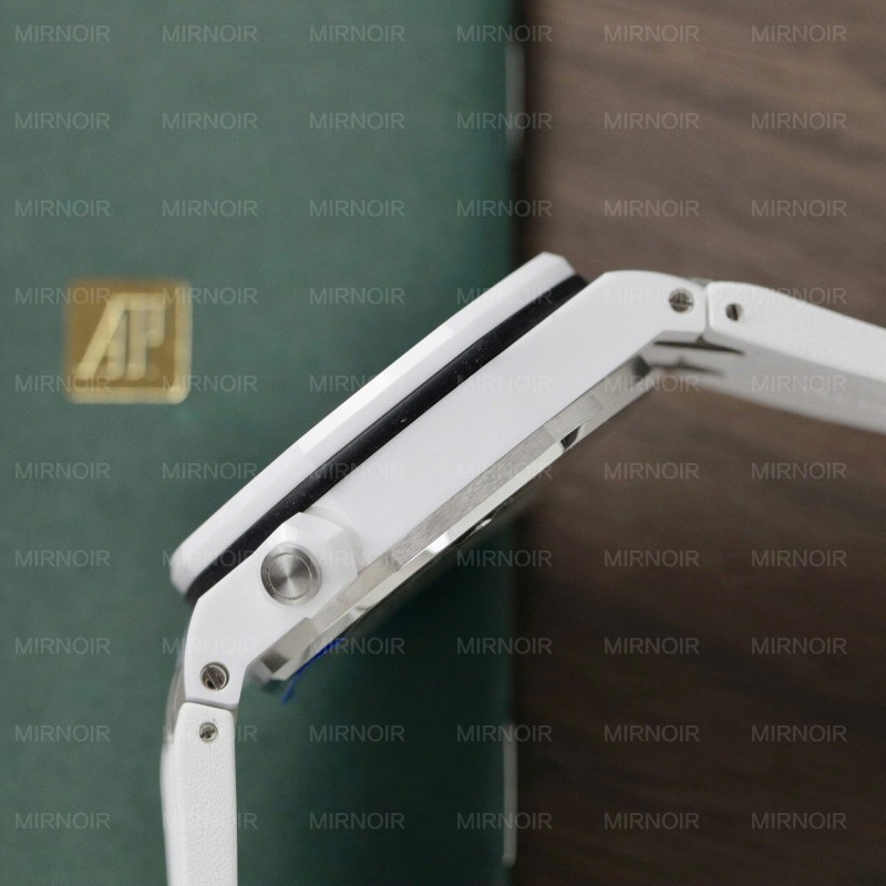 Audemars-Piguet-Royal-Oak-Offshore-15707CB-Replica-11-Gom-Trang-ZF-Factory-42mm-9.jpg
