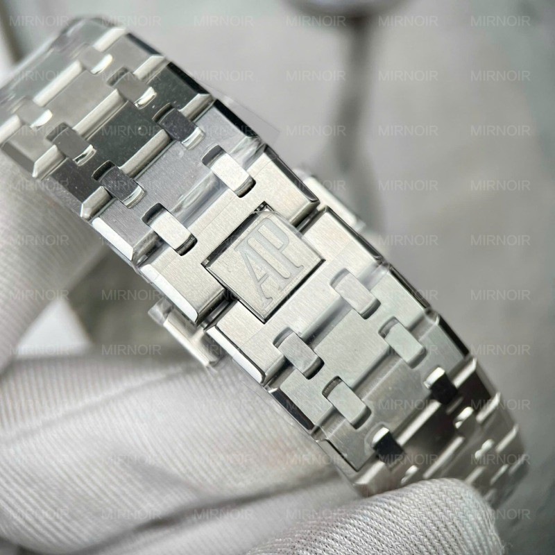 Dong-Ho-Audemars-Piguet-Royal-Oak-Dinh-Kim-Moissanite-AP15500-41mm-2.jpg