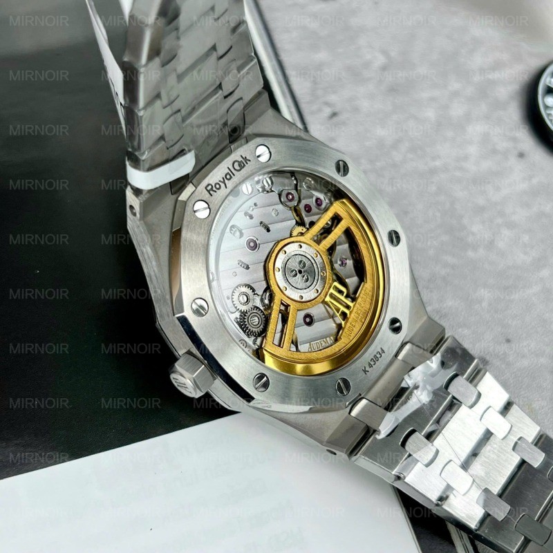 Dong-Ho-Audemars-Piguet-Royal-Oak-Dinh-Kim-Moissanite-AP15500-41mm-3.jpg