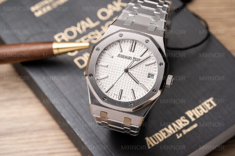 Dong-Ho-Audemars-Piguet-15500ST-Replica-11-Mat-So-Trang-ZF-1-1024x682.jpg