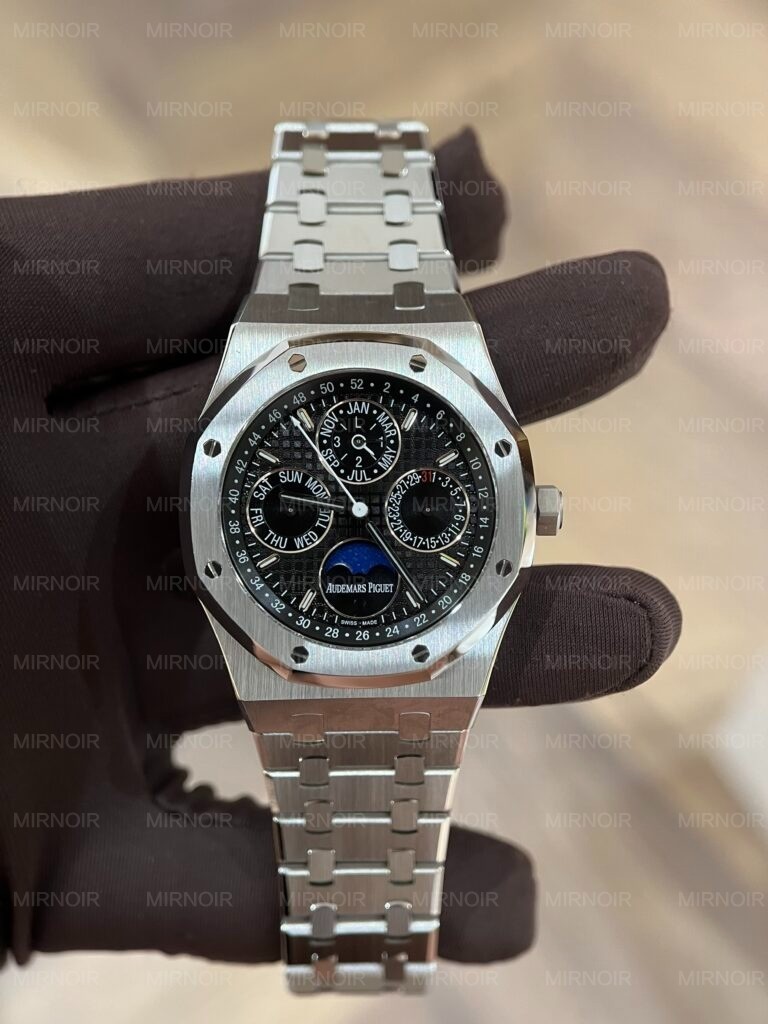 Dong-Ho-Audemars-Piguet-Royal-Oak-26574ST-Replica-11-Mau-Den-41mm-2-1-768x1024.jpg