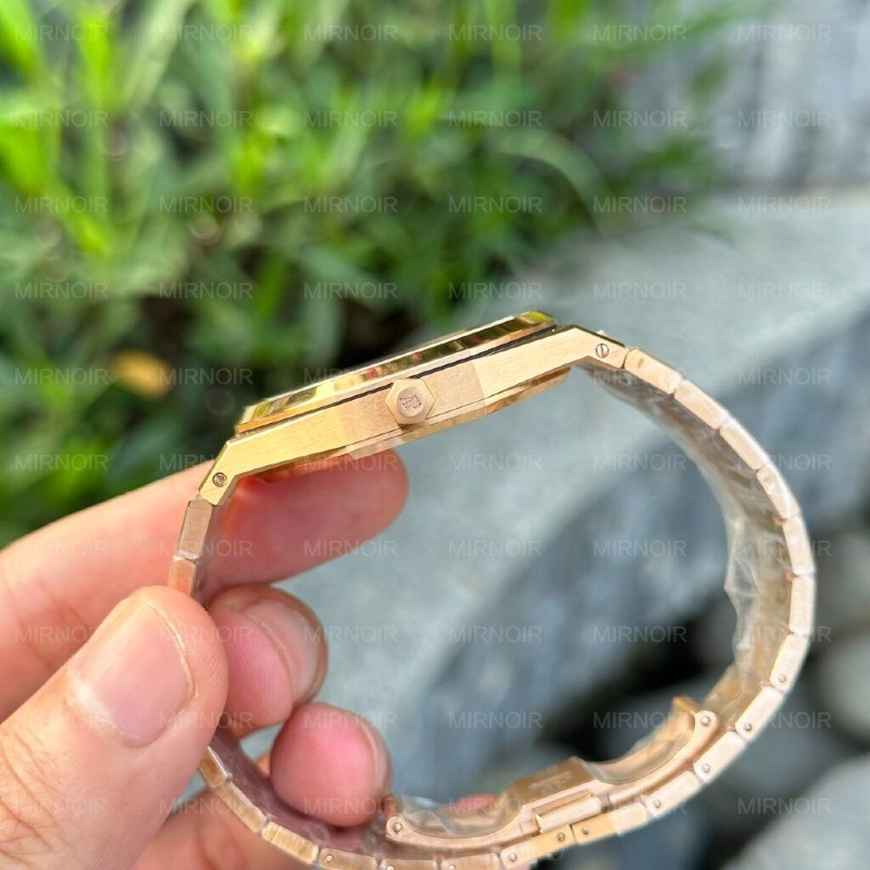 Dong-Ho-Audemars-Piguet-Royal-Oak-16202OR-Replica-11-ZF-39mm-4-1024x1024.jpg
