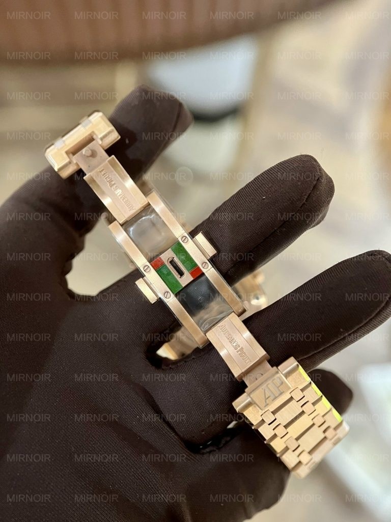 Dong-Ho-Audemars-Piguet-Royal-Oak-26574OR-Replica-11-Mat-Xanh-41mm-3.jpg