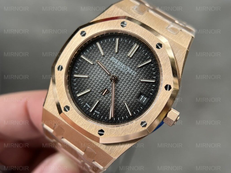 Dong-Ho-Audemars-Piguet-Replica-11-Royal-Oak-15202OR-Jumbo-39mm-1.jpg