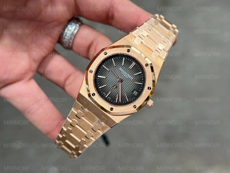 Dong-Ho-Audemars-Piguet-Replica-11-Royal-Oak-15202OR-Jumbo-39mm-6.jpg