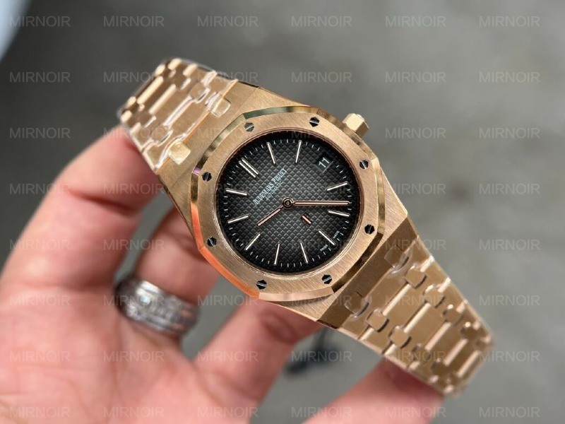 Dong-Ho-Audemars-Piguet-Replica-11-Royal-Oak-15202OR-Jumbo-39mm-7.jpg