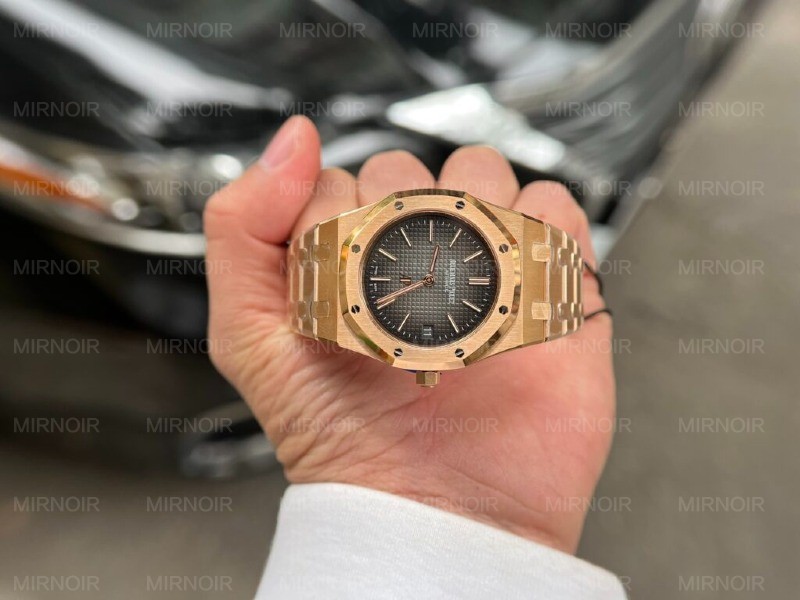 Dong-Ho-Audemars-Piguet-Replica-11-Royal-Oak-15202OR-Jumbo-39mm-8.jpg