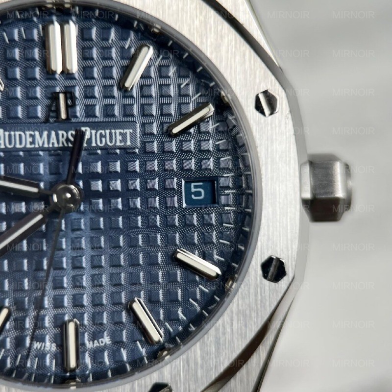 Dong-Ho-Audemars-Piguet-Royal-Oak-Replica-Cao-Cap-Mat-Xanh-34mm-5.jpg