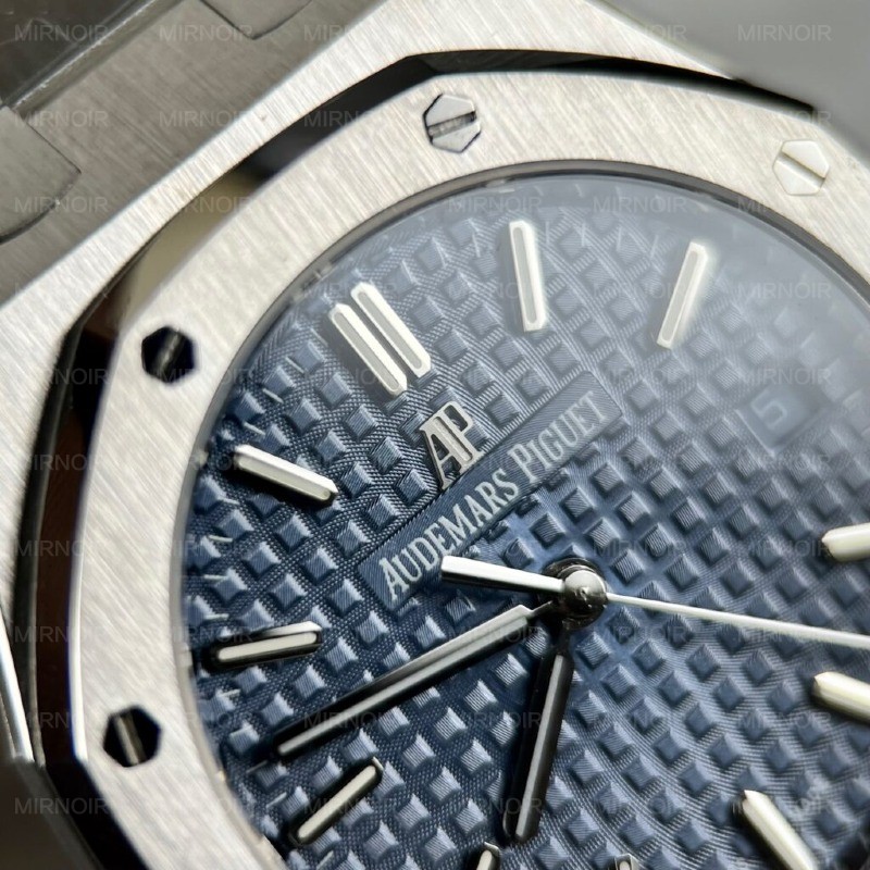 Dong-Ho-Audemars-Piguet-Royal-Oak-Replica-Cao-Cap-Mat-Xanh-34mm-6.jpg
