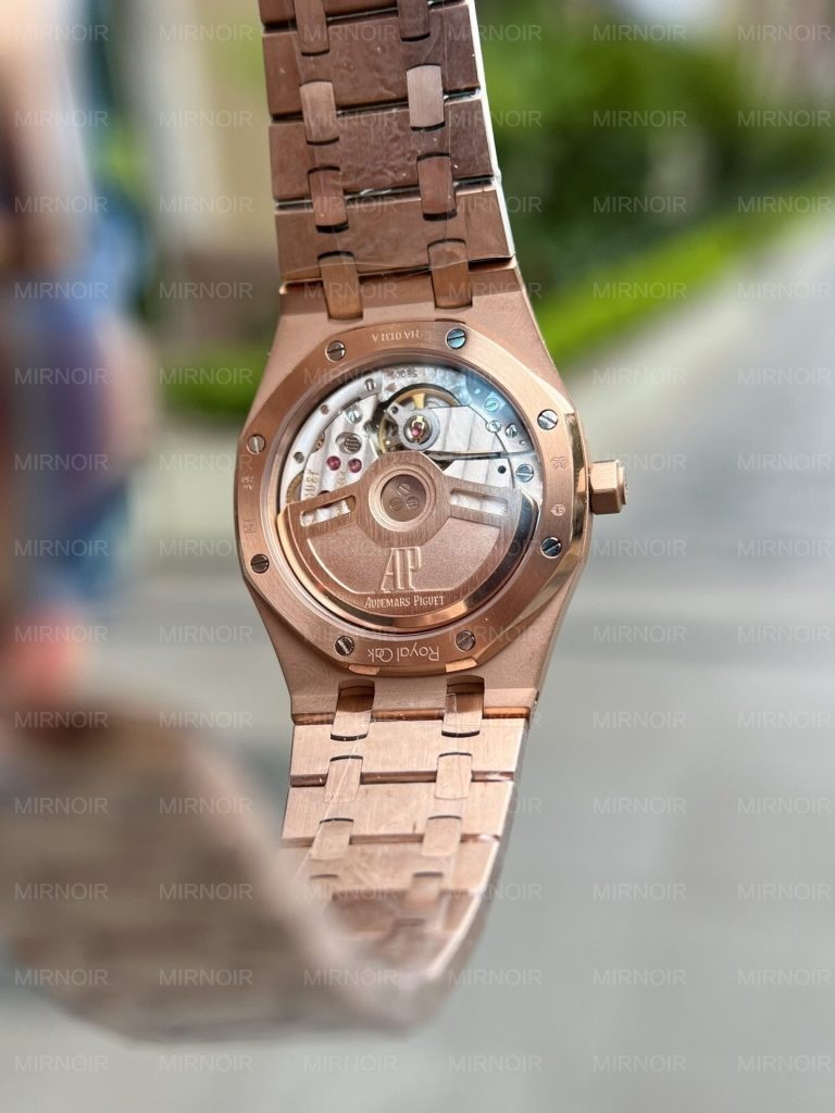 Dong-Ho-Audemars-Piguet-Royal-Oak-Che-Tac-Nu-May-Co-Dinh-Da-1-768x1024.jpg