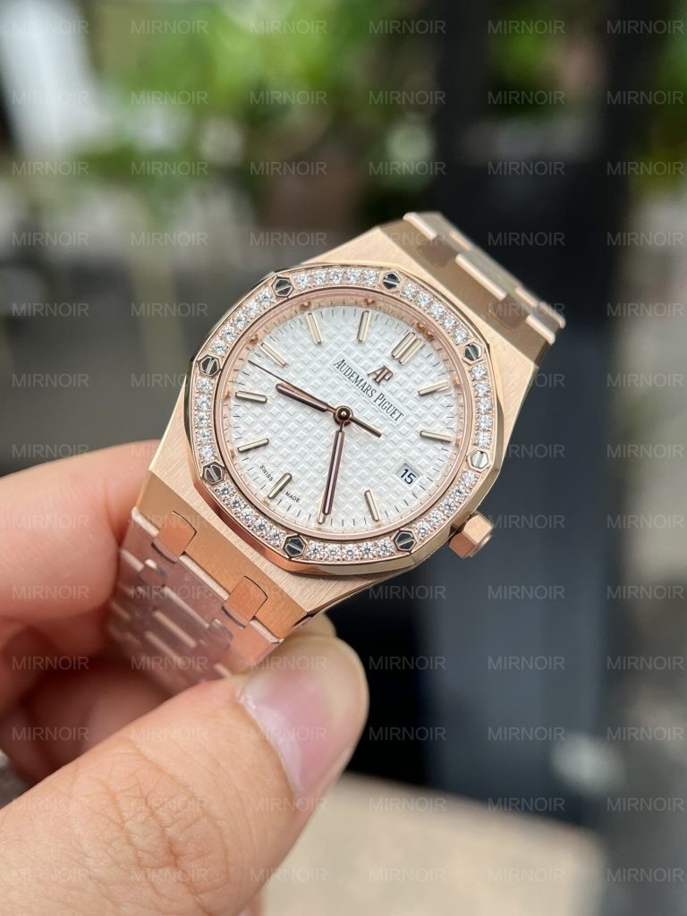 Dong-Ho-Audemars-Piguet-Royal-Oak-Che-Tac-Nu-May-Co-Dinh-Da-6-768x1024.jpg
