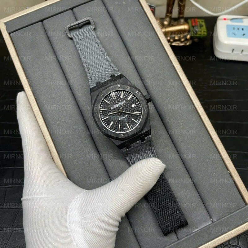 Dong-Ho-Audemars-Piguet-Royal-Oak-15400-Che-Tac-Carbon-Sieu-Nhe-41mm-1-1024x1024.jpg