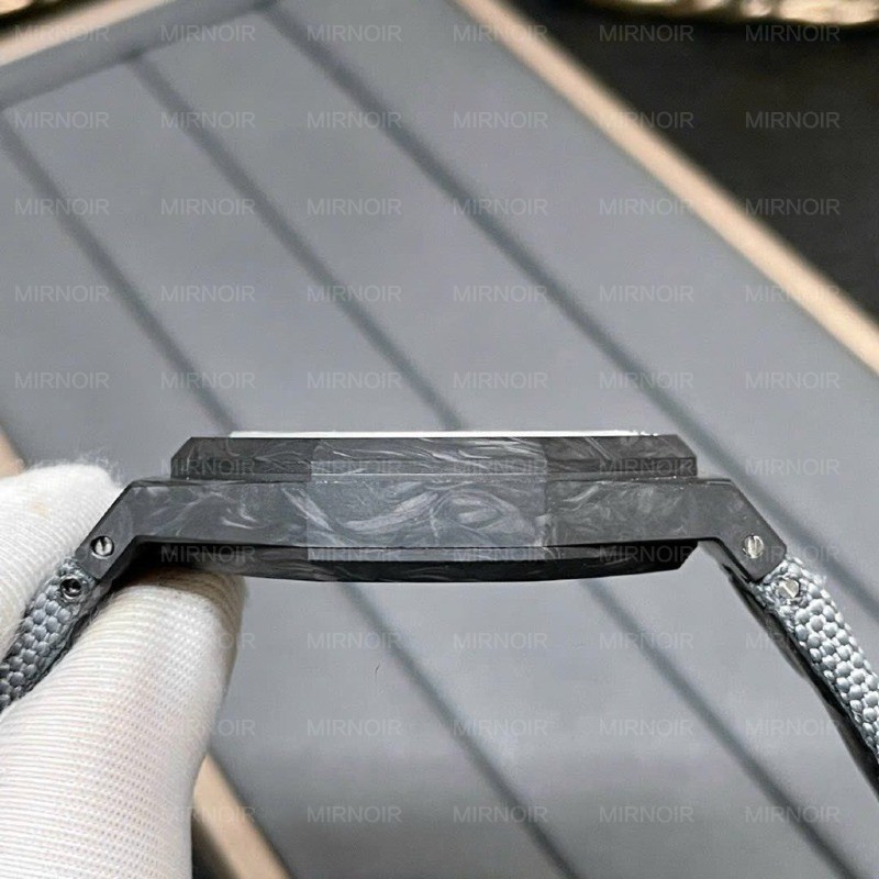 Dong-Ho-Audemars-Piguet-Royal-Oak-15400-Che-Tac-Carbon-Sieu-Nhe-41mm-6-1024x1024.jpg