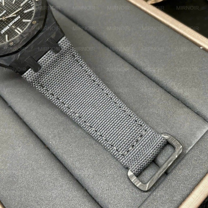 Dong-Ho-Audemars-Piguet-Royal-Oak-15400-Che-Tac-Carbon-Sieu-Nhe-41mm-9-1024x1024.jpg