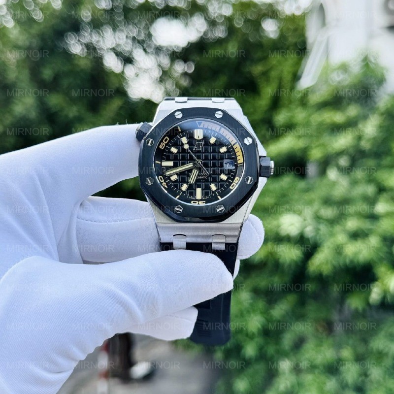 Dong-Ho-Audemars-Piguet-Royal-Oak-15720ST-Mau-Den-Fake-Cao-Cap-Nha-May-IP-42mm-4-1024x1024.jpg