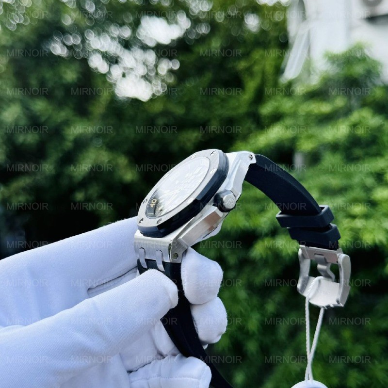 Dong-Ho-Audemars-Piguet-Royal-Oak-15720ST-Mau-Den-Fake-Cao-Cap-Nha-May-IP-42mm-5-1024x1024.jpg