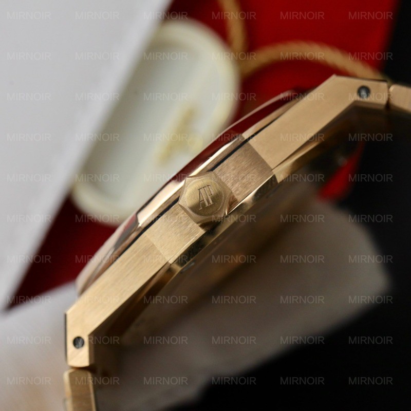 Dong-Ho-Audemars-Piguet-Royal-Oak-15400OR-Che-Tac-Moissanite-41mm-4.jpg