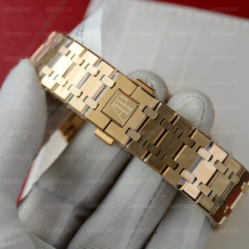 Dong-Ho-Audemars-Piguet-Royal-Oak-15400OR-Che-Tac-Moissanite-41mm-6.jpg