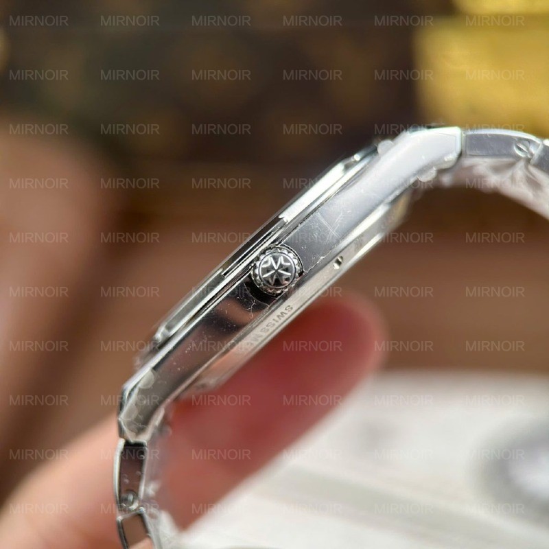 Dong-Ho-Vacheron-Constantin-Overseas-Ultra-Thin-2000V-Rep-11-Mat-Xanh-Duong-May-Co-Thuy-Sy-Xuong-8F-40mm-7-1024x1024.jpg