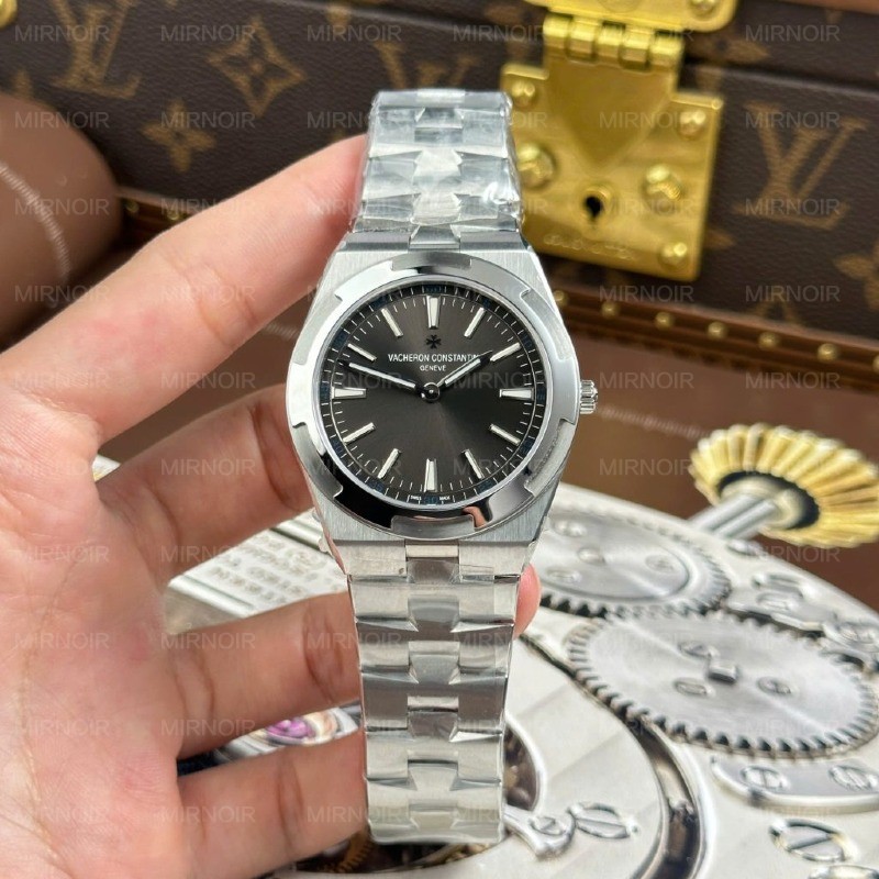 Dong-Ho-Vacheron-Constantin-Overseas-Ultra-Thin-2000V-Replica-11-Mat-Xam-May-Co-Thuy-Sy-Xuong-8F-40mm-1-1024x1024.jpg