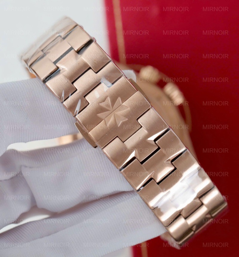 Dong-Ho-Vacheron-Constantin-Replica-11-Overseas-Dual-Time-7920V-Mat-Trang-41mm-1.jpg
