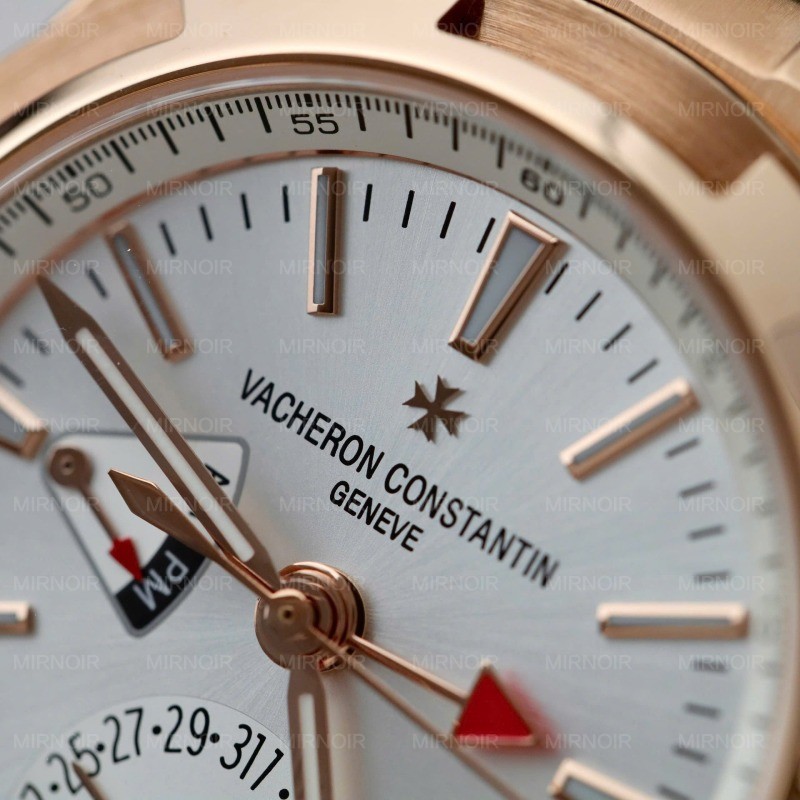 Dong-Ho-Vacheron-Constantin-Replica-11-Overseas-Dual-Time-7920V-Mat-Trang-41mm-5.jpg