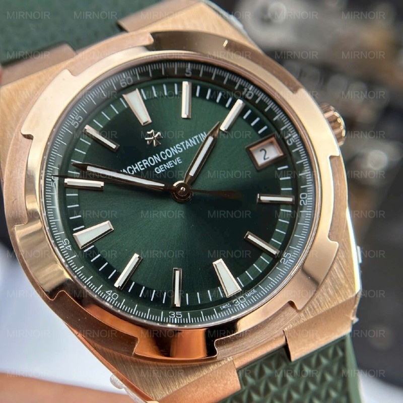 Dong-Ho-Vacheron-Constantin-Replica-11-Overseas-4500V-Mau-Xanh-La-Cay-Day-Cao-Su-41mm-4-1024x1024.jpg