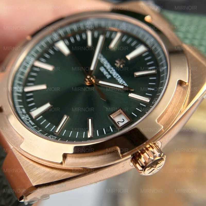 Dong-Ho-Vacheron-Constantin-Replica-11-Overseas-4500V-Mau-Xanh-La-Cay-Day-Cao-Su-41mm-5-1024x1024.jpg