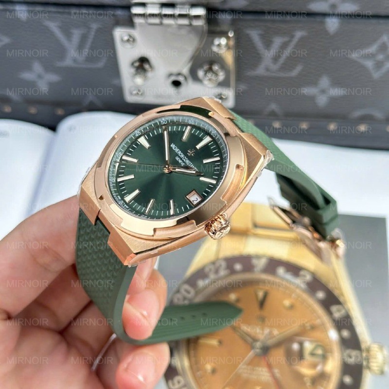 Dong-Ho-Vacheron-Constantin-Replica-11-Overseas-4500V-Mau-Xanh-La-Cay-Day-Cao-Su-41mm-6-1024x1024.jpg