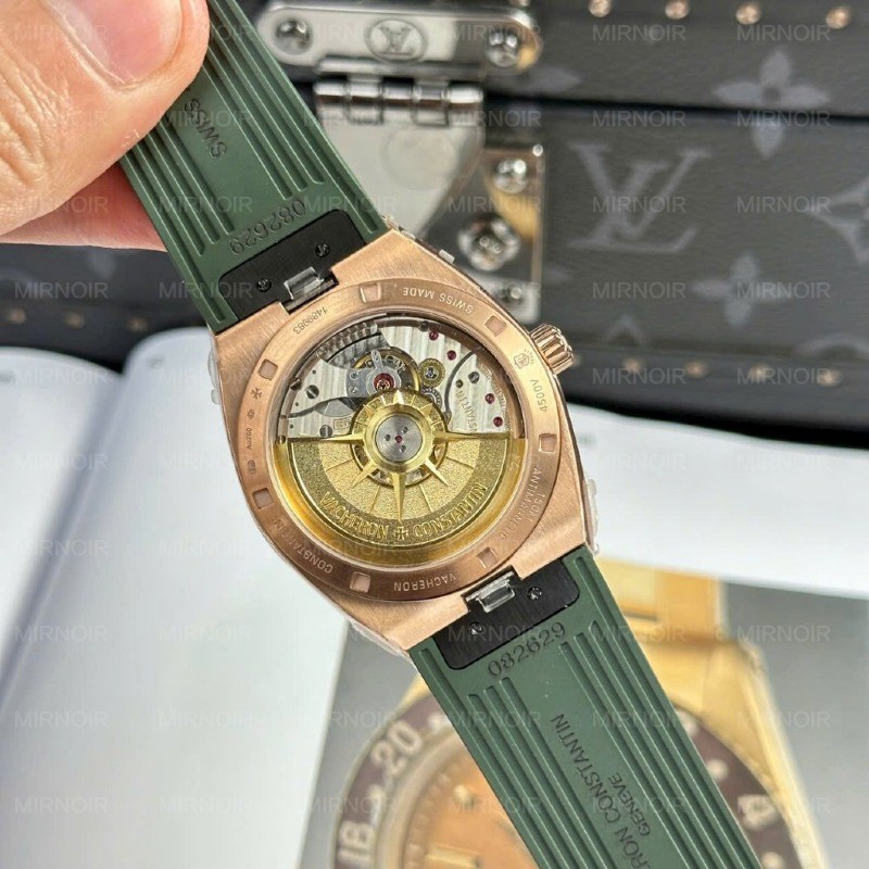Dong-Ho-Vacheron-Constantin-Replica-11-Overseas-4500V-Mau-Xanh-La-Cay-Day-Cao-Su-41mm-11-1024x1024.jpg