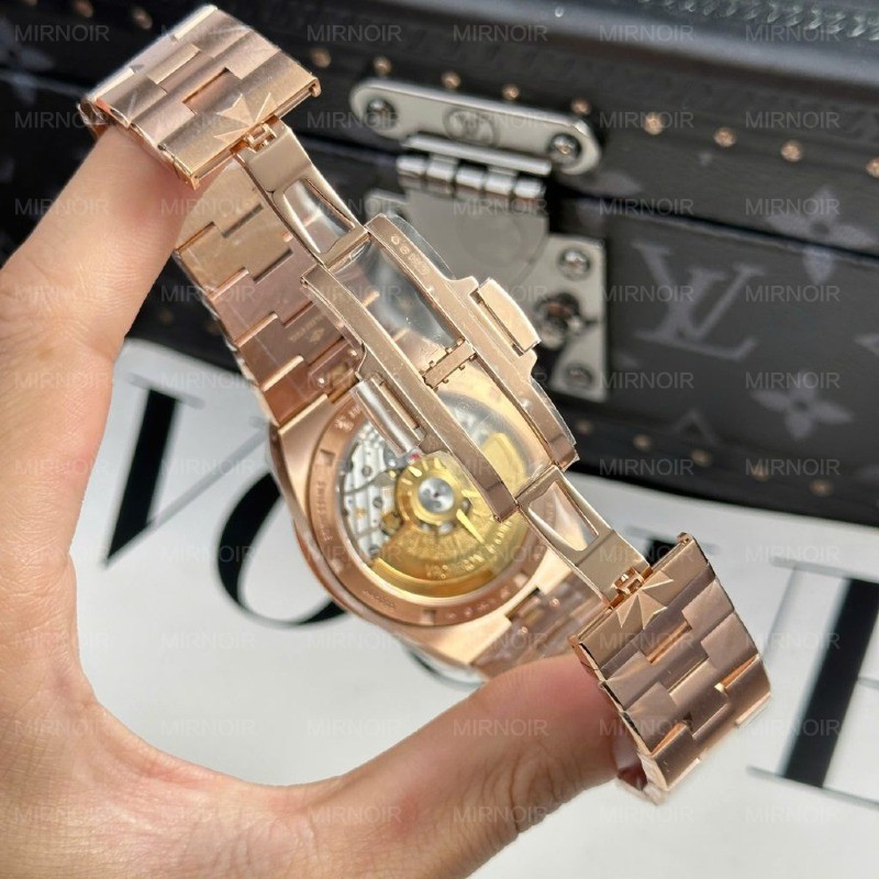 Dong-Ho-Vacheron-Constantin-Overseas-4500V-Replica-11-Ma-Vang-Hong-Mat-Trang-41mm-6-1024x1024.jpg