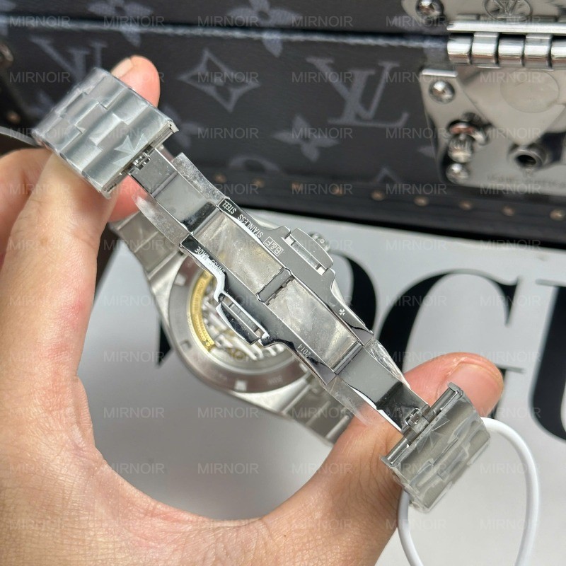 Dong-Ho-Vacheron-Constantin-Overseas-6000V-Tourbillon-Replica-11-BBR-Factory-425mm-8.jpg