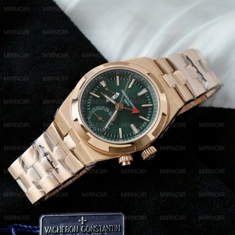 Dong-Ho-Vacheron-Constantin-Overseas-Dual-Time-7920V-Replica-11-Mat-Xanh-Green-41mm-2-1024x1024.jpg
