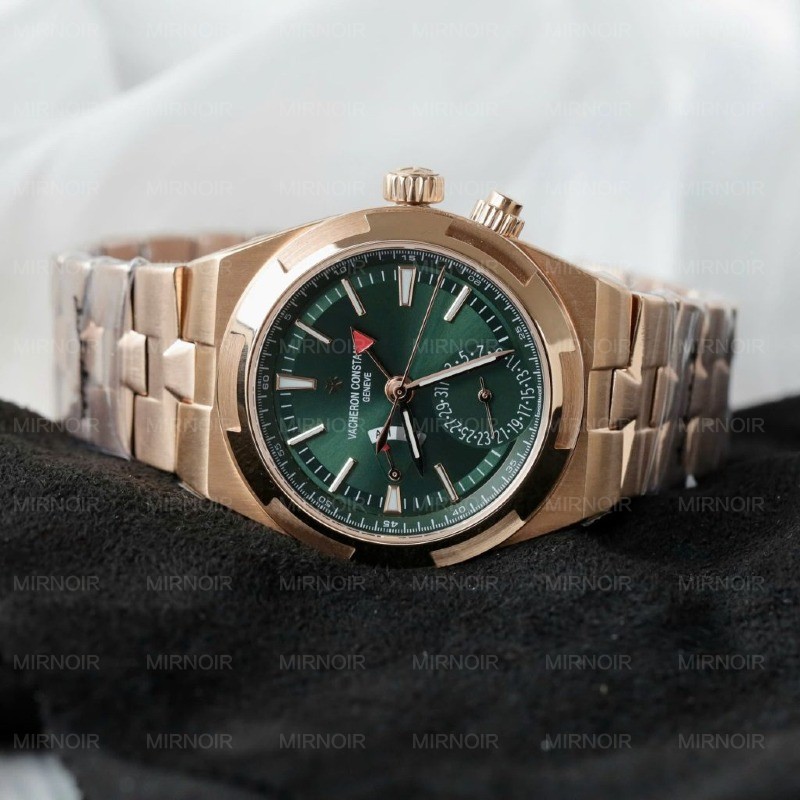 Dong-Ho-Vacheron-Constantin-Overseas-Dual-Time-7920V-Replica-11-Mat-Xanh-Green-41mm-3-1024x1024.jpg