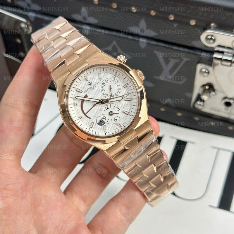Dong-Ho-Vacheron-Constantin-Overseas-Dual-Time-47450-Che-Tac-Mat-Trang-9F-42mm-1-1024x1024.jpg