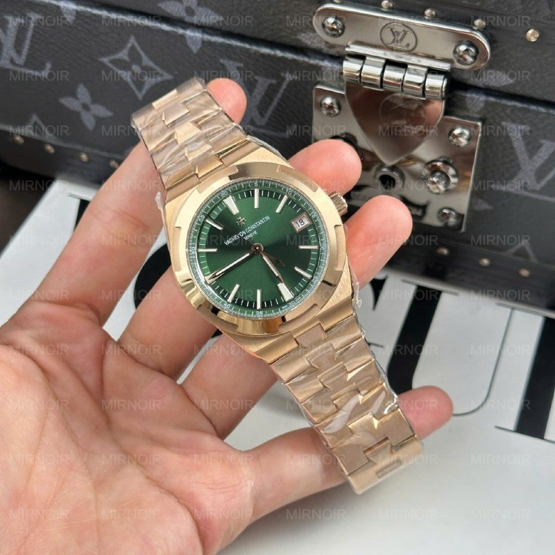 Dong-Ho-Vacheron-Constantin-Overseas-4500V-Replica-11-Mat-Xanh-La-Cay-41mm-3-1024x1024.jpg
