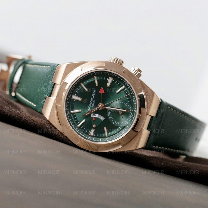 Dong-Ho-Vacheron-Constantin-Overseas-Dual-Time-7900V-Replica-11-Mau-Xanh-La-Cay-41mm-3-1024x1024.jpg