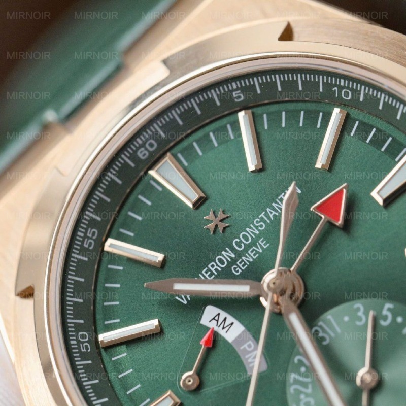 Dong-Ho-Vacheron-Constantin-Overseas-Dual-Time-7900V-Replica-11-Mau-Xanh-La-Cay-41mm-5-1024x1024.jpg