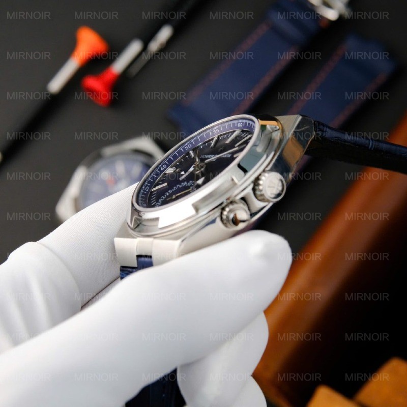 Dong-Ho-Vacheron-Constantin-Overseas-Dual-Time-7900V-Rep-1-1-Mau-Xanh-Blue-Nha-May-PZ-41mm-8-1024x1024.jpg