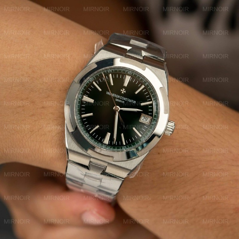 Dong-Ho-Vacheron-Constantin-Overseas-4500V-Replica-1-1-Mat-Xanh-La-Cay-Nha-May-PPF-41mm-1-1024x1024.jpg