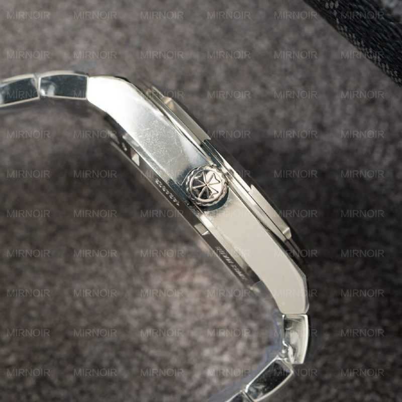 Dong-Ho-Vacheron-Constantin-Overseas-4500V-Replica-1-1-Mat-Xanh-La-Cay-Nha-May-PPF-41mm-4-1024x1024.jpg